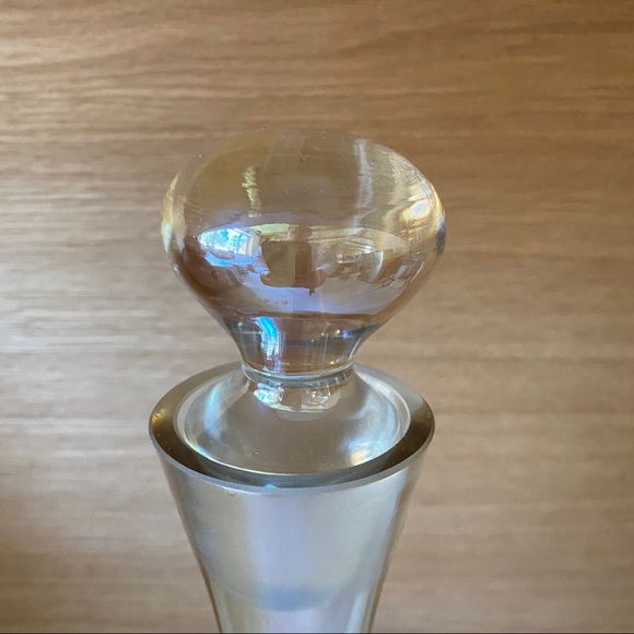 Vintage smoked glass decanter - Picture 2 of 3